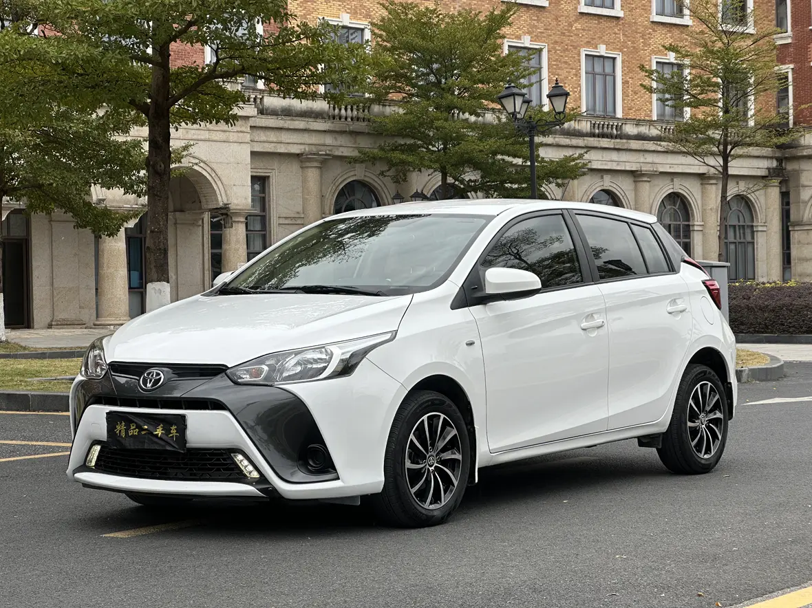 Toyota Yaris L  из Китая