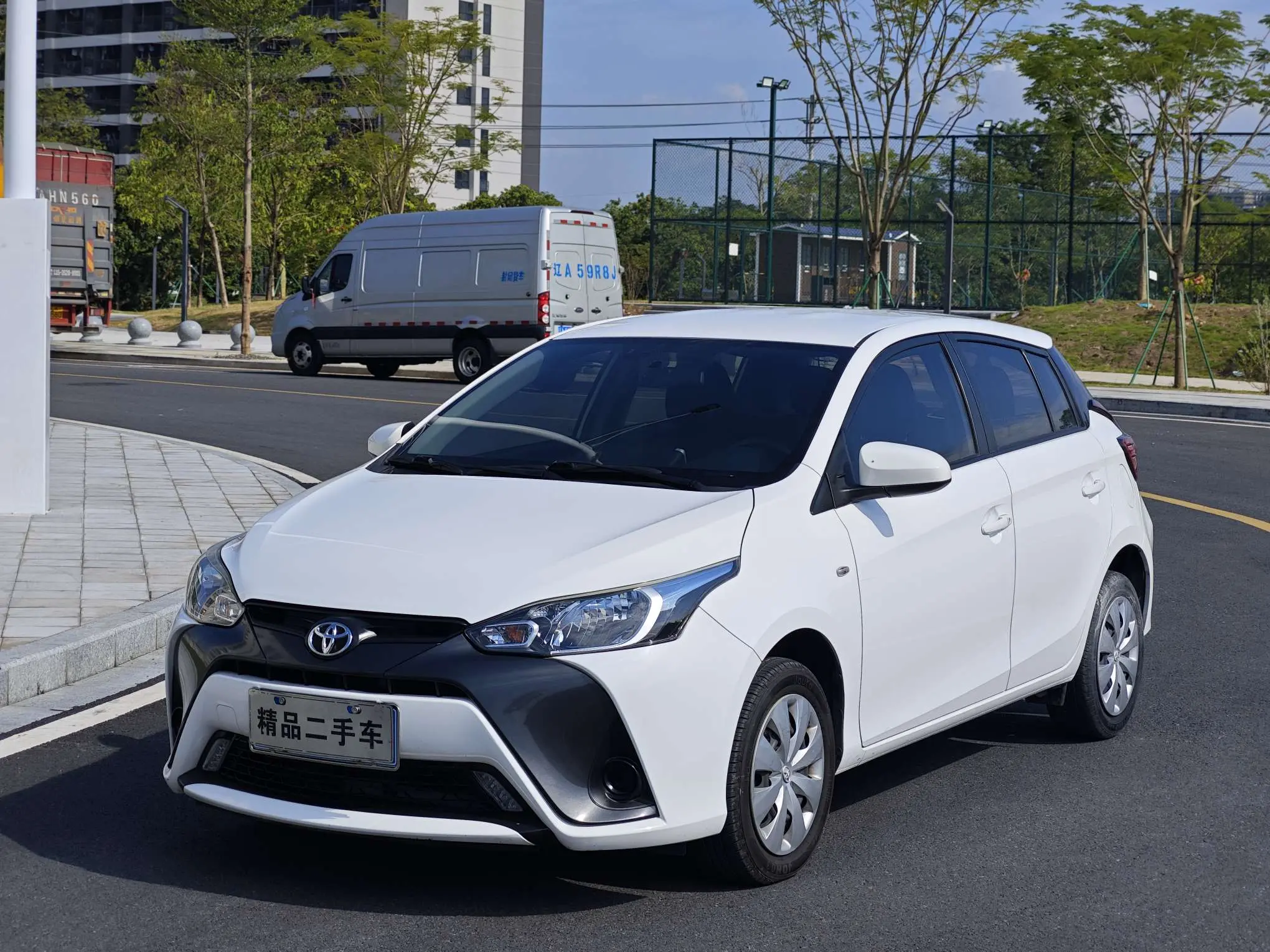 Toyota Yaris L  из Китая