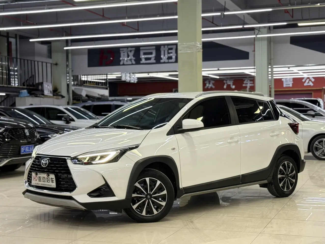 Toyota Yaris L  из Китая