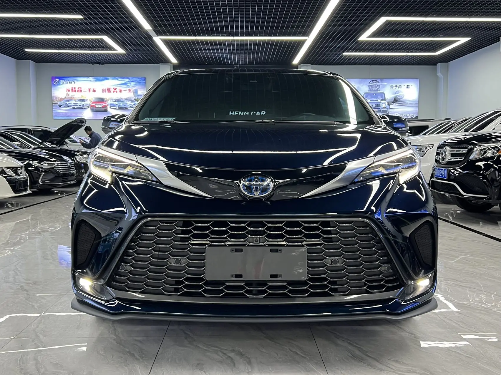 Toyota Granvia  из Китая