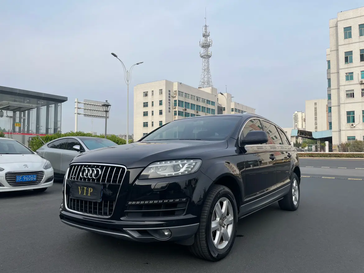 Audi Q7  из Китая