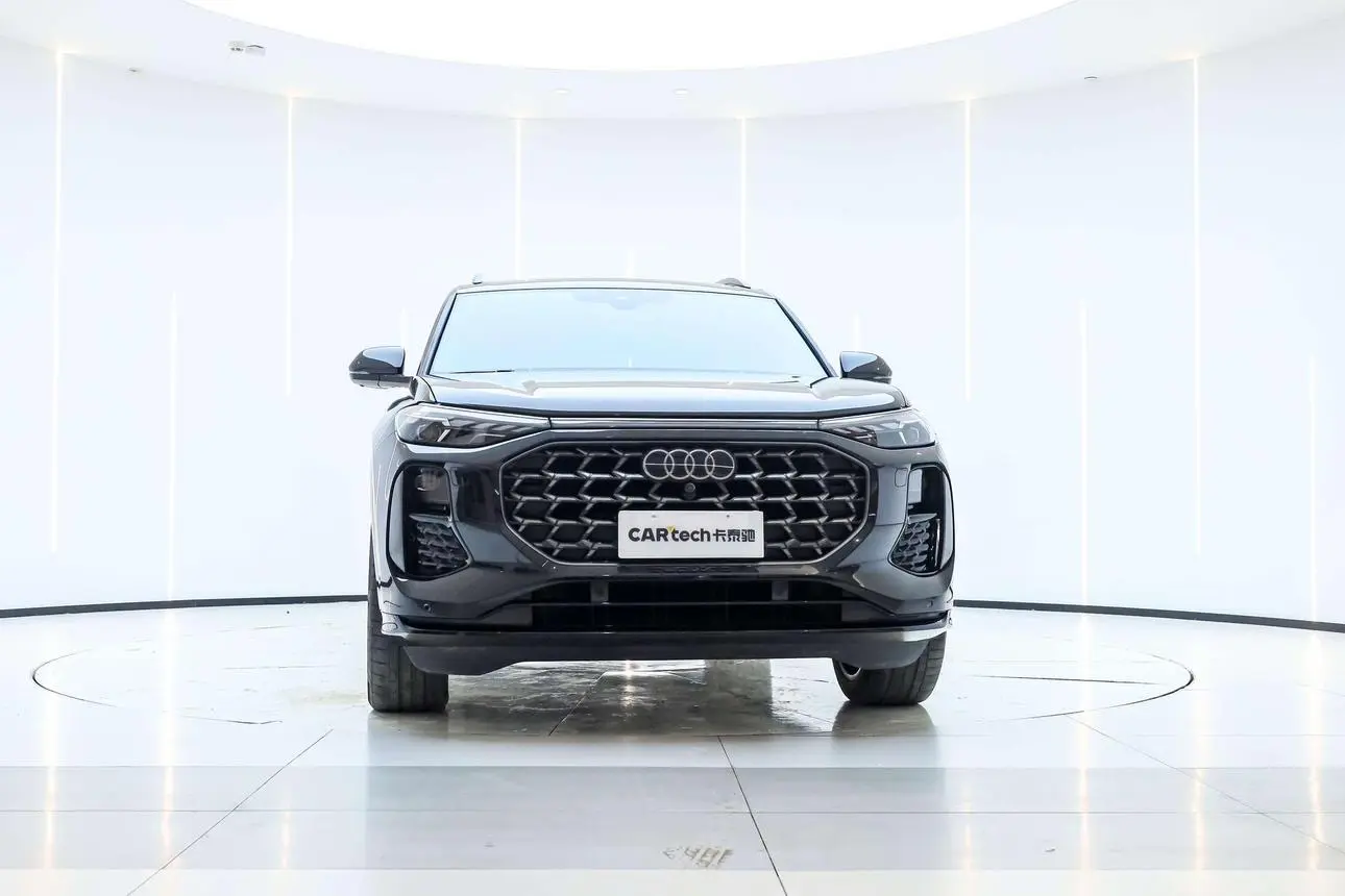 Audi Q6  из Китая