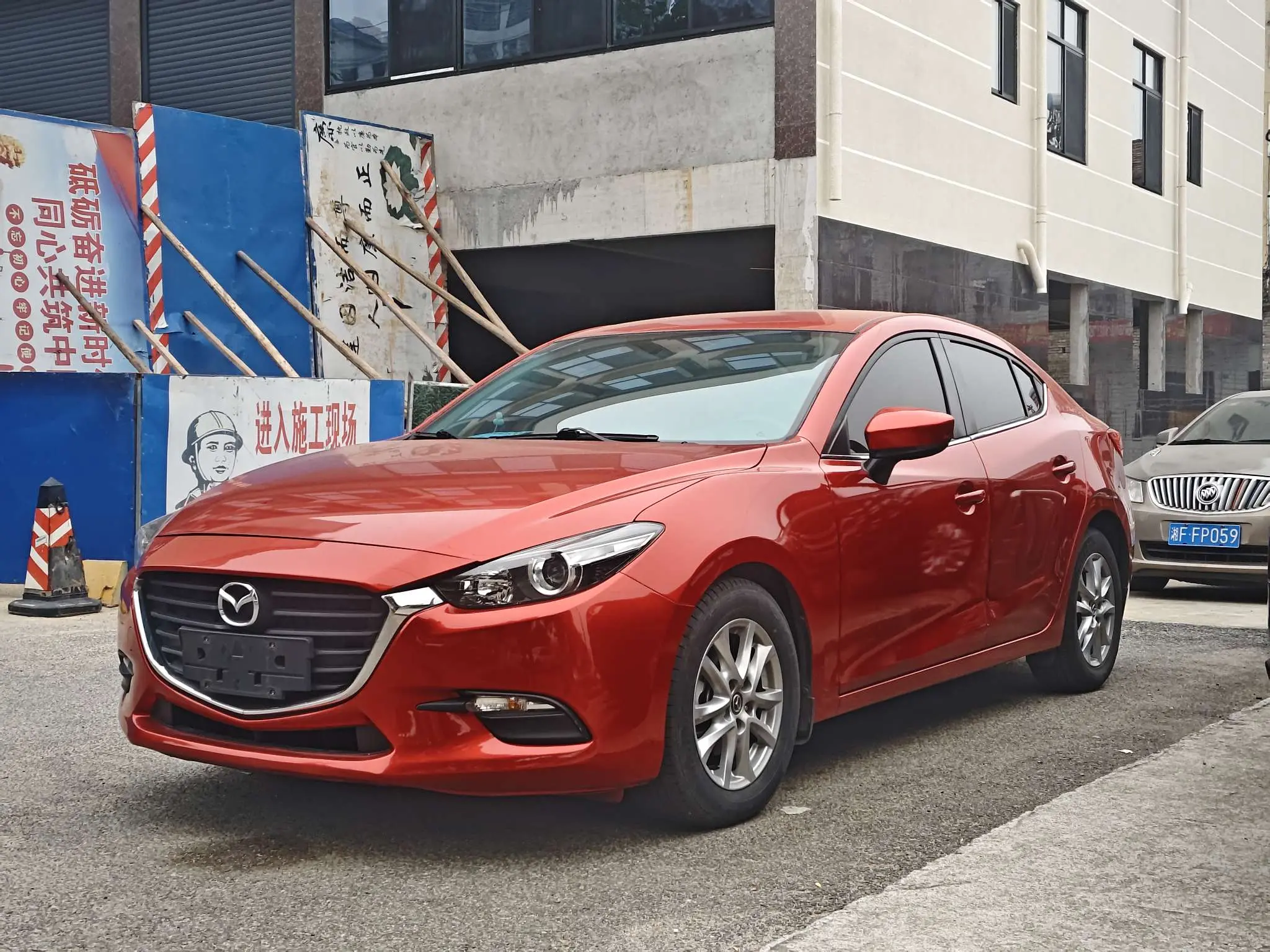 Mazda Axela (Mazda3)  из Китая