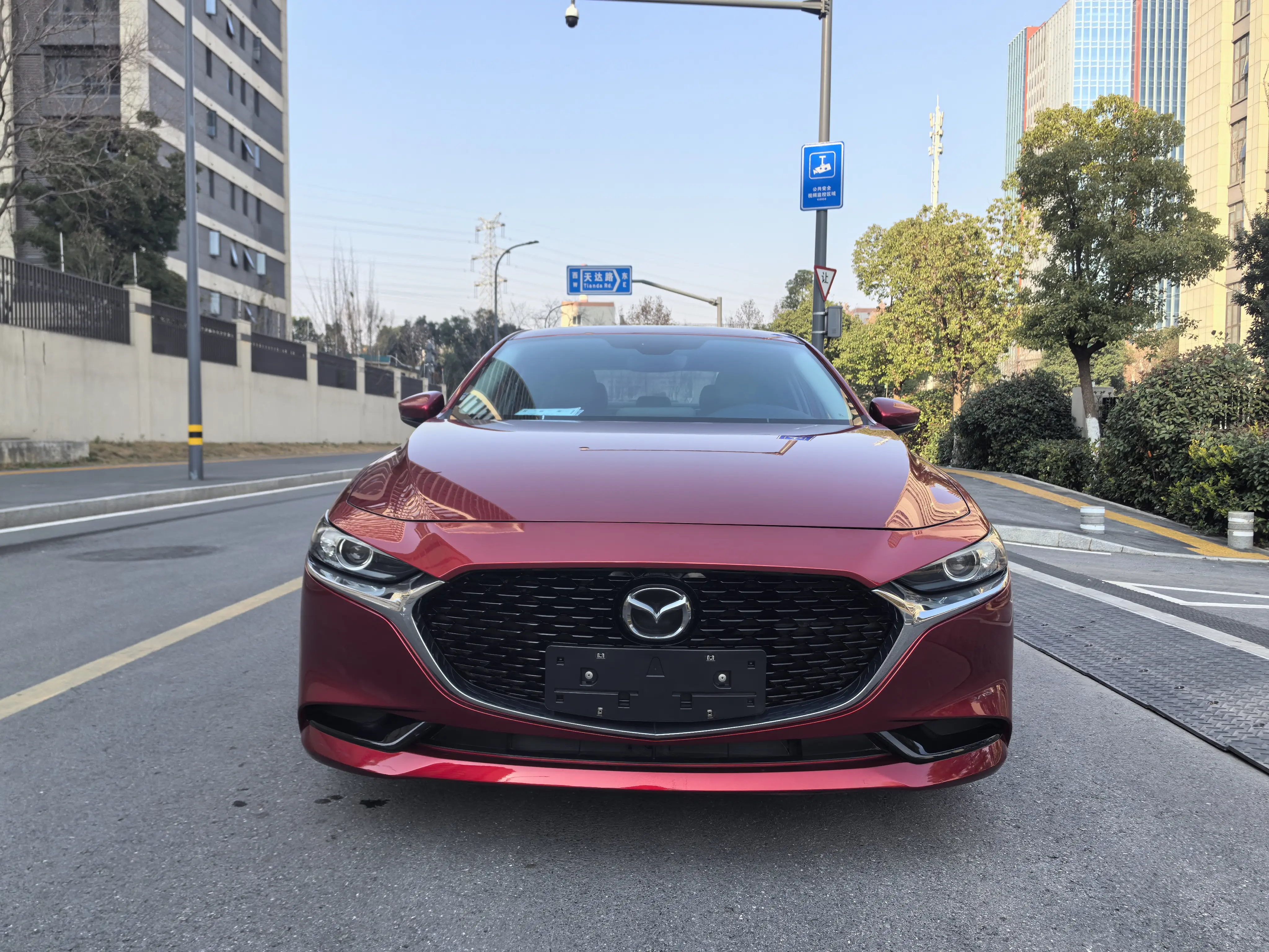 Mazda Axela (Mazda3)  из Китая