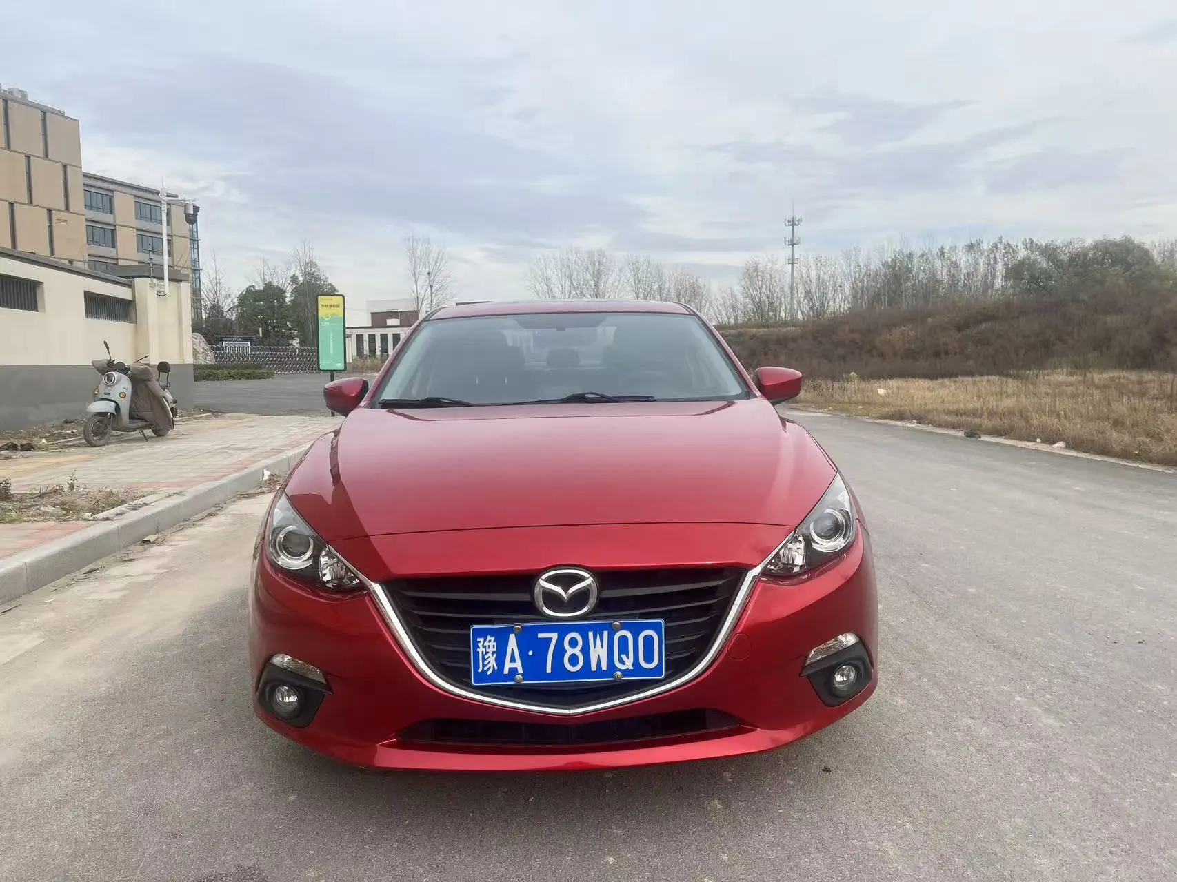 Mazda Axela (Mazda3)  из Китая