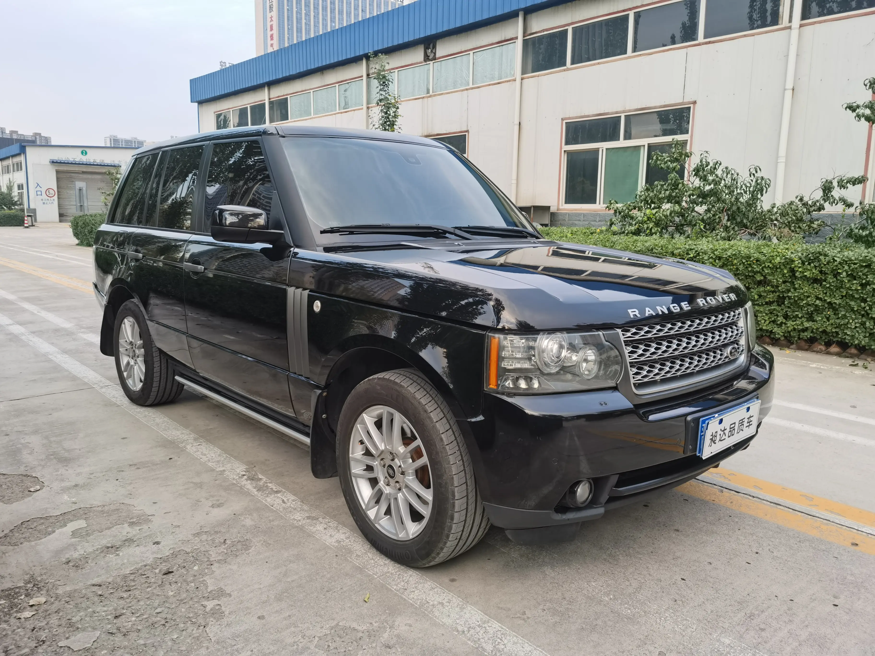 Land Rover Range rover  из Китая