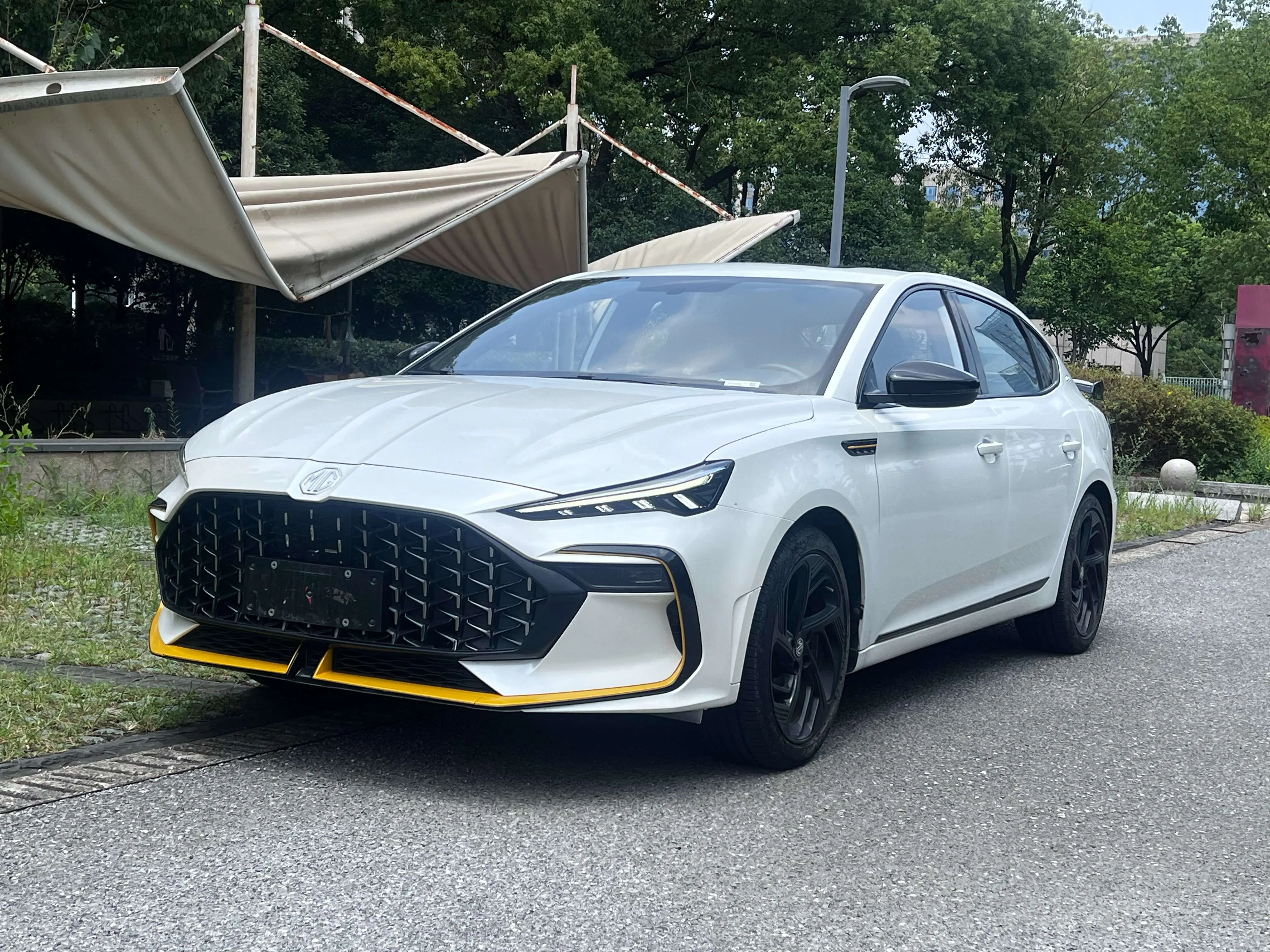 MG 6  из Китая