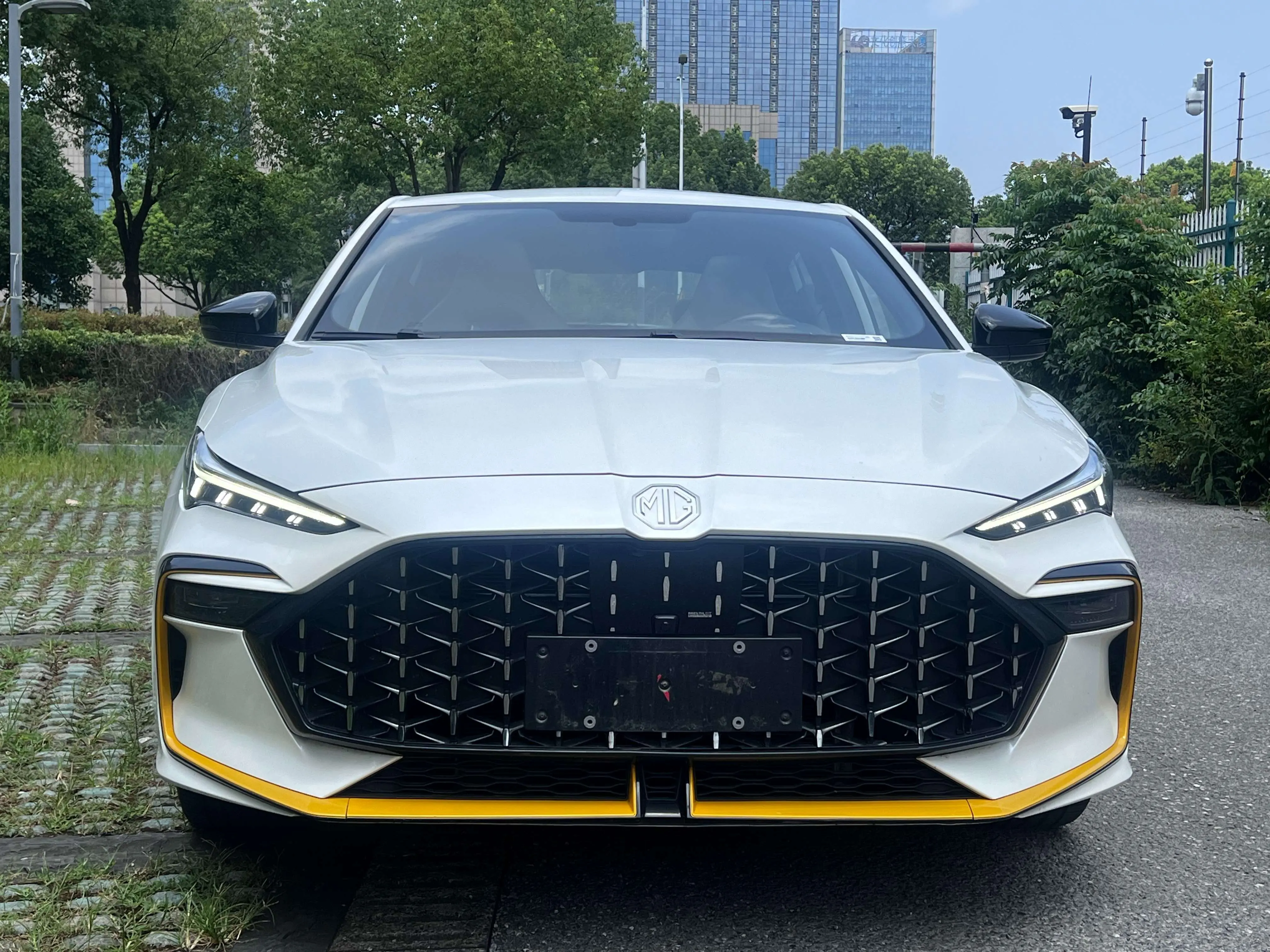 MG 6  из Китая