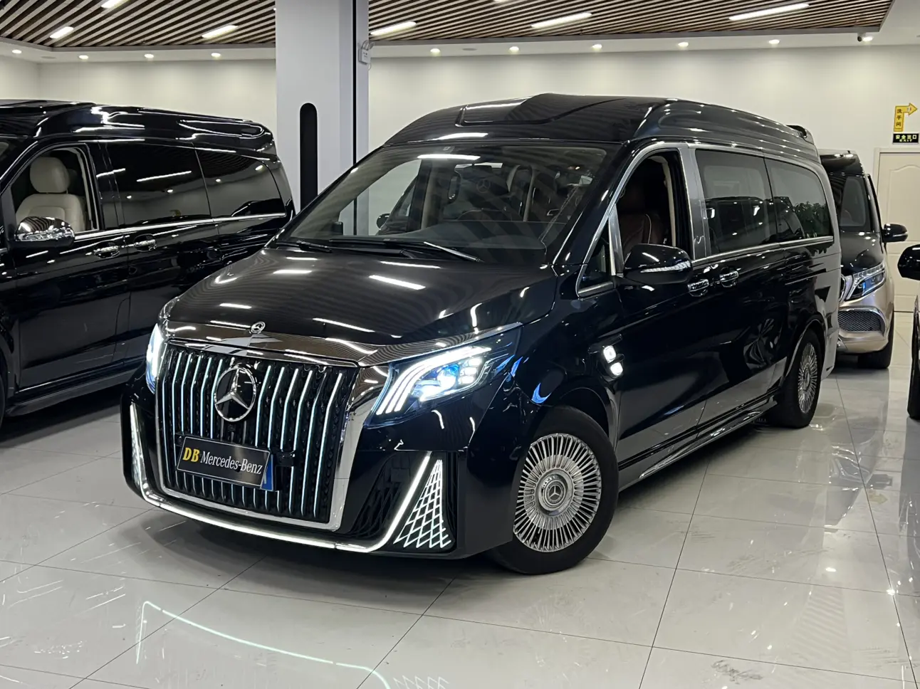 Mercedes-Benz Vito  из Китая