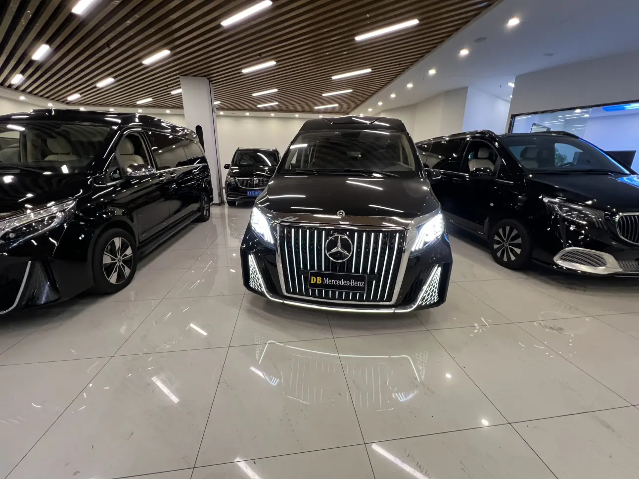 Mercedes-Benz Vito  из Китая