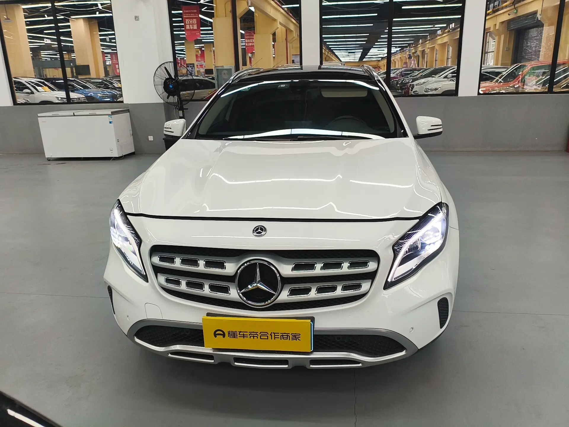 Mercedes-Benz GLA  из Китая