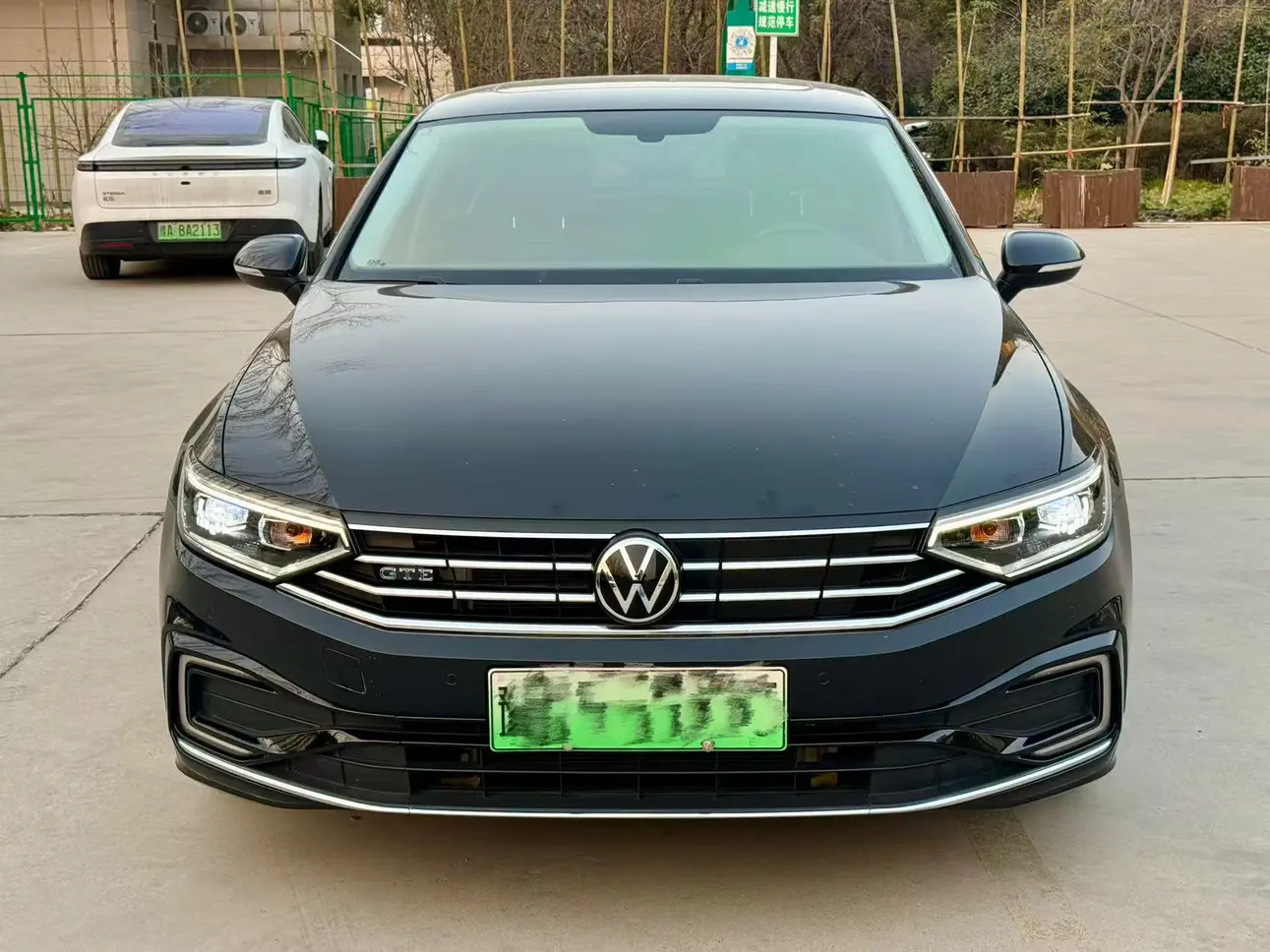 Volkswagen Magotan PHEV  из Китая