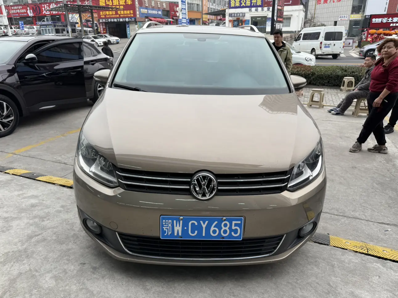 Volkswagen Touran  из Китая