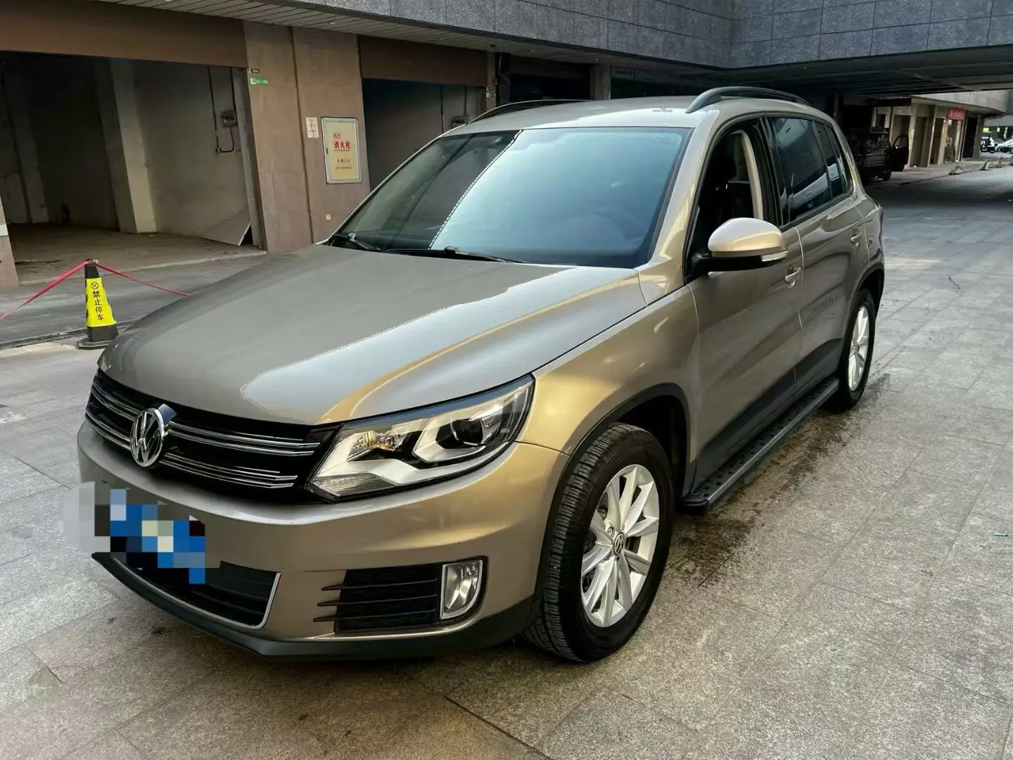 Volkswagen Tiguan  из Китая