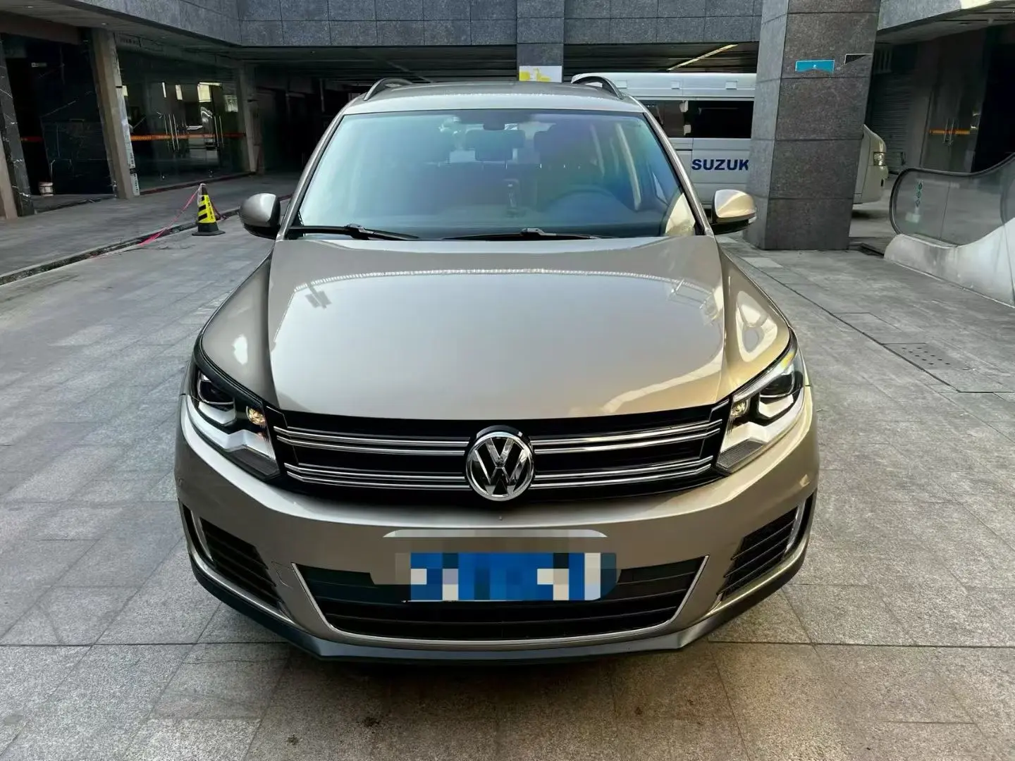 Volkswagen Tiguan  из Китая