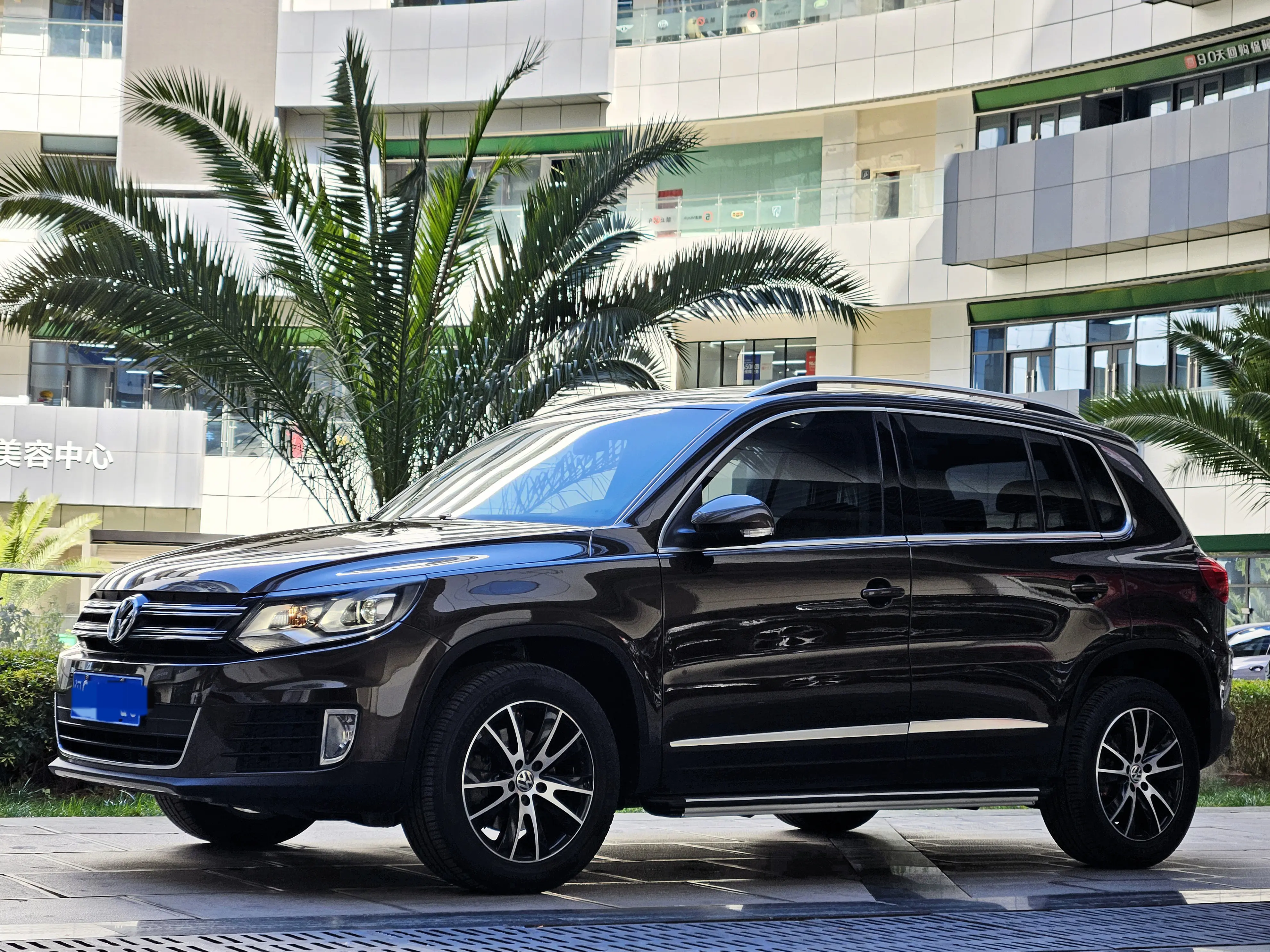 Volkswagen Tiguan  из Китая