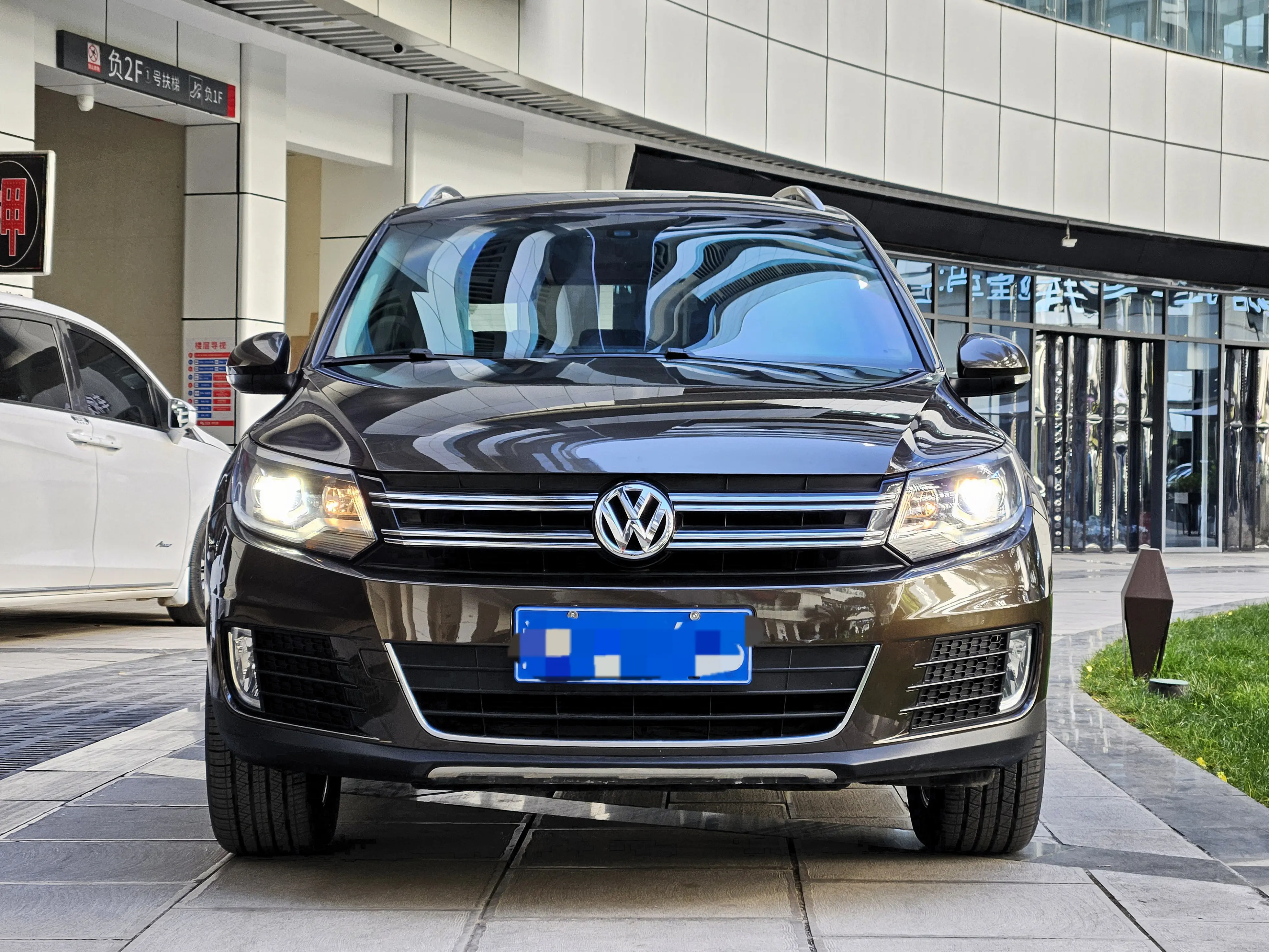 Volkswagen Tiguan  из Китая