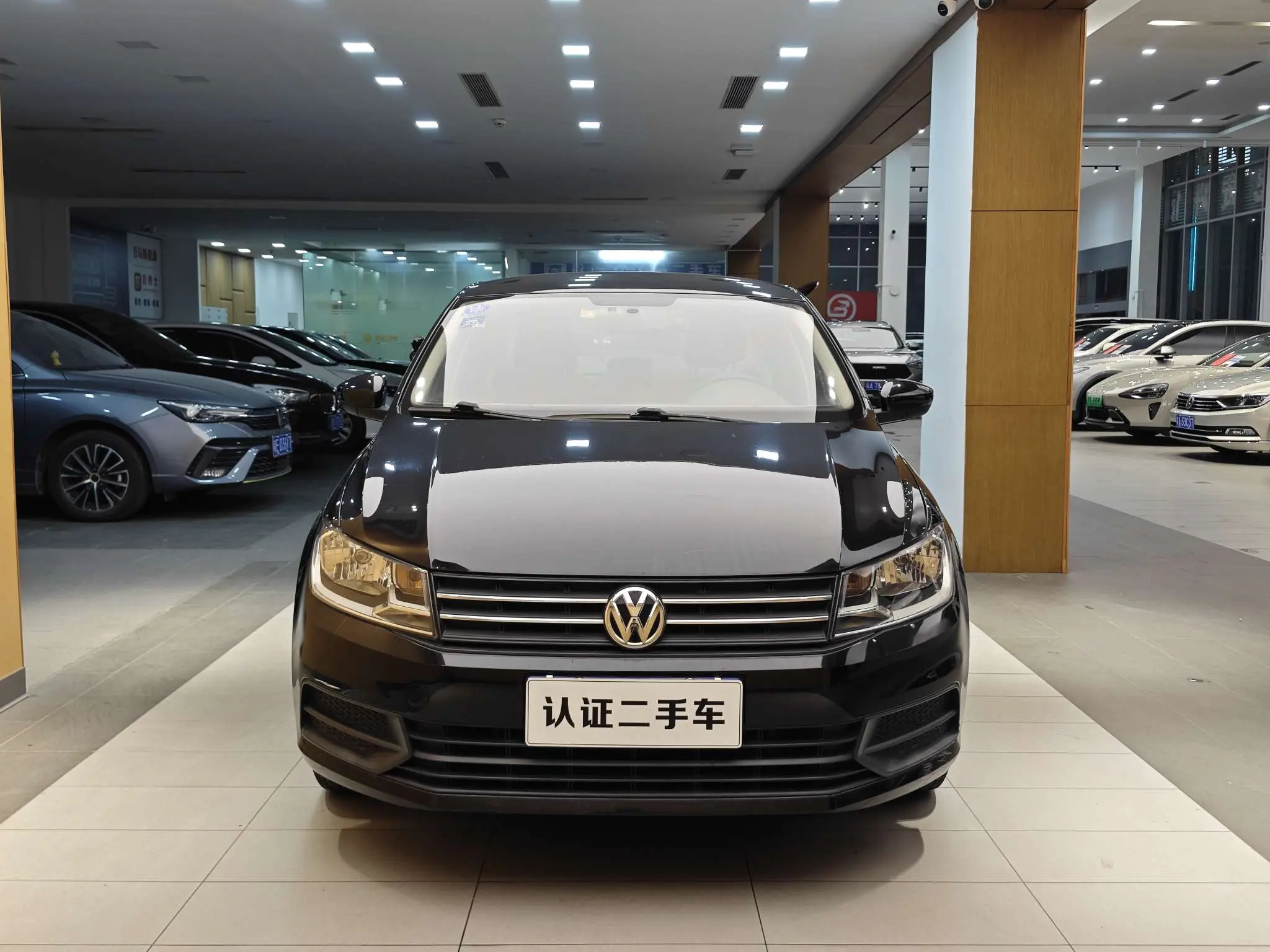 Volkswagen Santana  из Китая