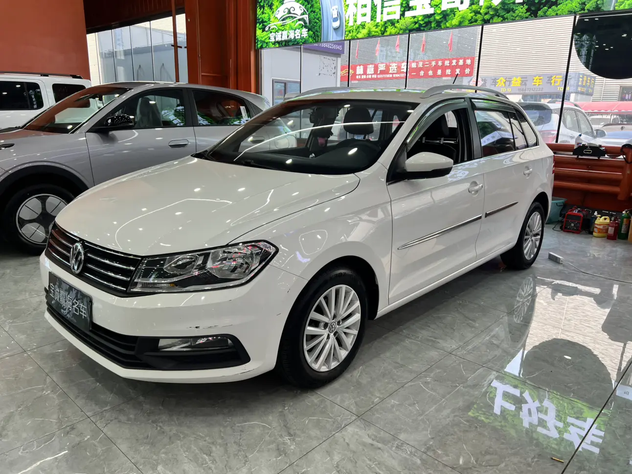 Volkswagen Santana  из Китая