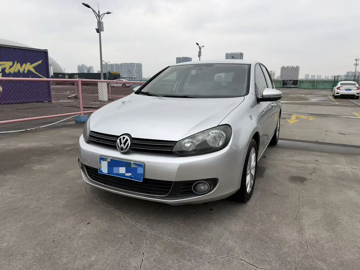 Volkswagen Golf  из Китая
