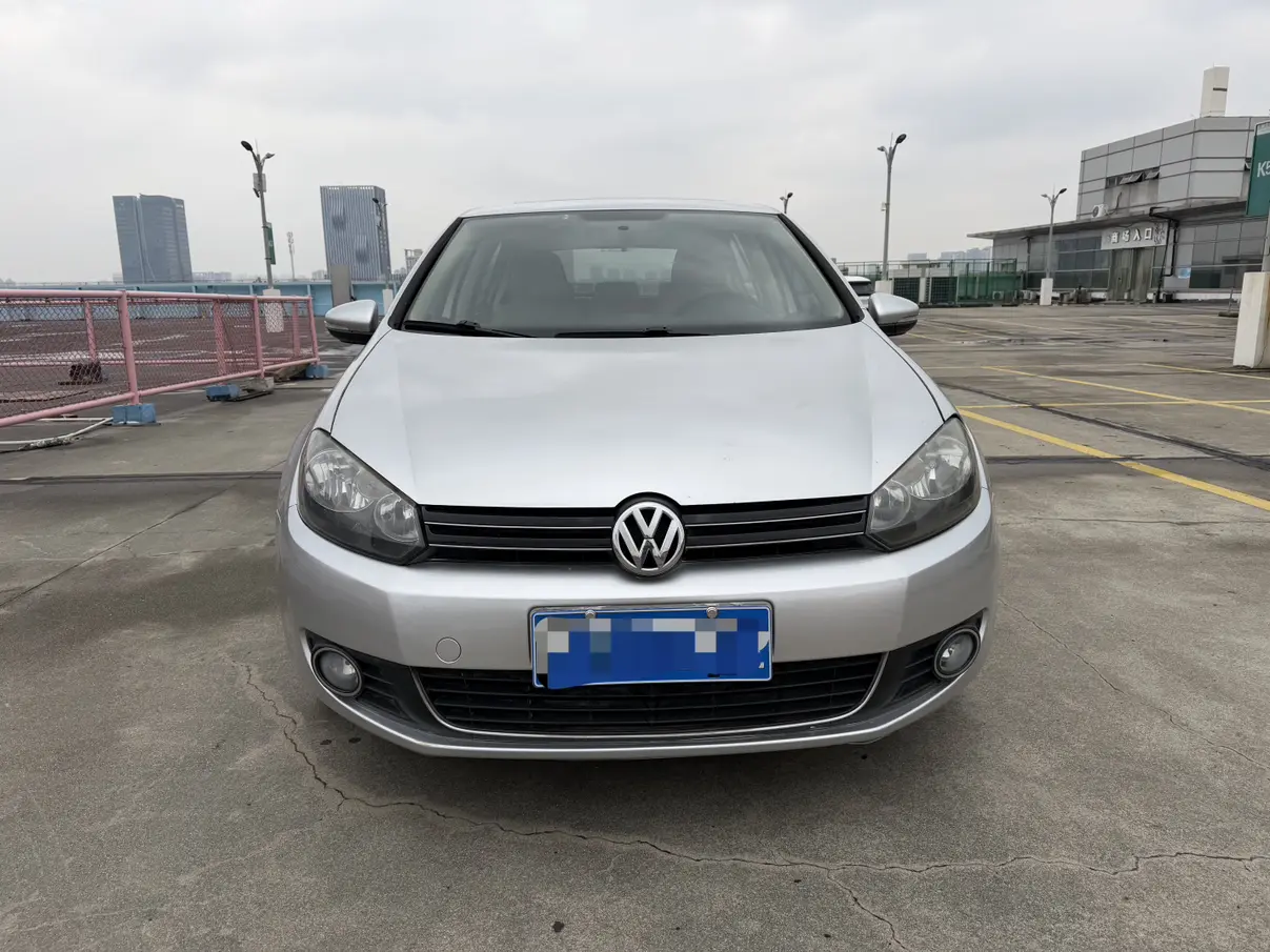 Volkswagen Golf  из Китая