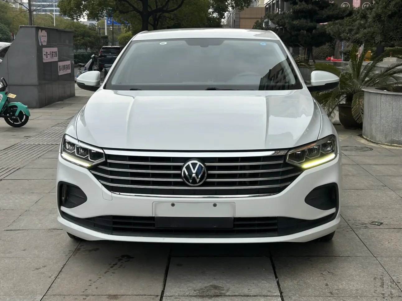 Volkswagen Lavida  из Китая