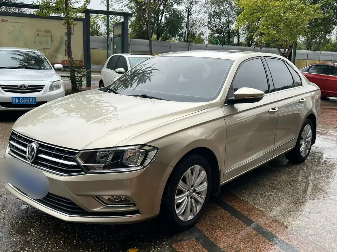 Volkswagen Bora  из Китая