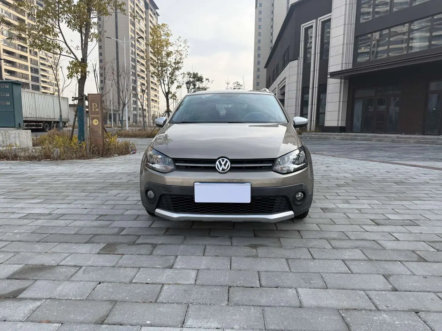 Volkswagen Polo  из Китая