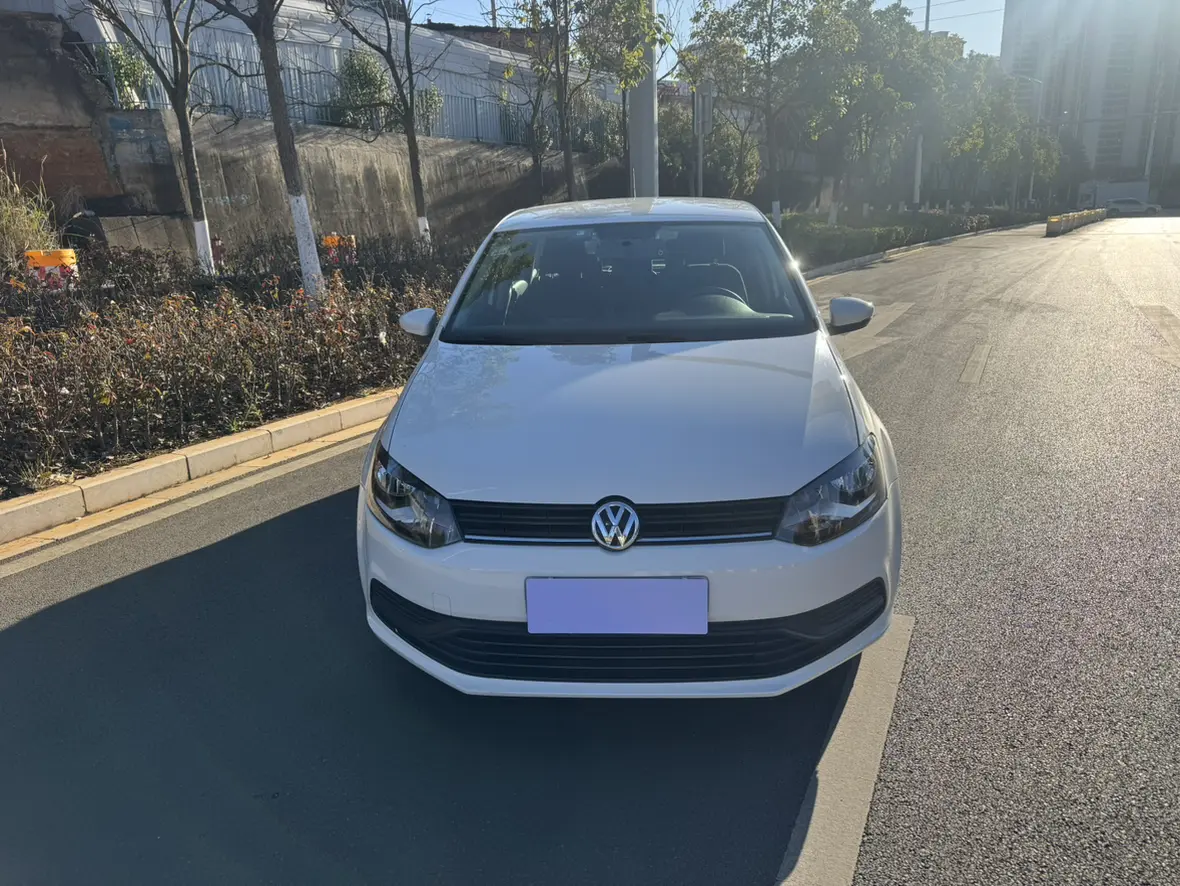 Volkswagen Polo  из Китая