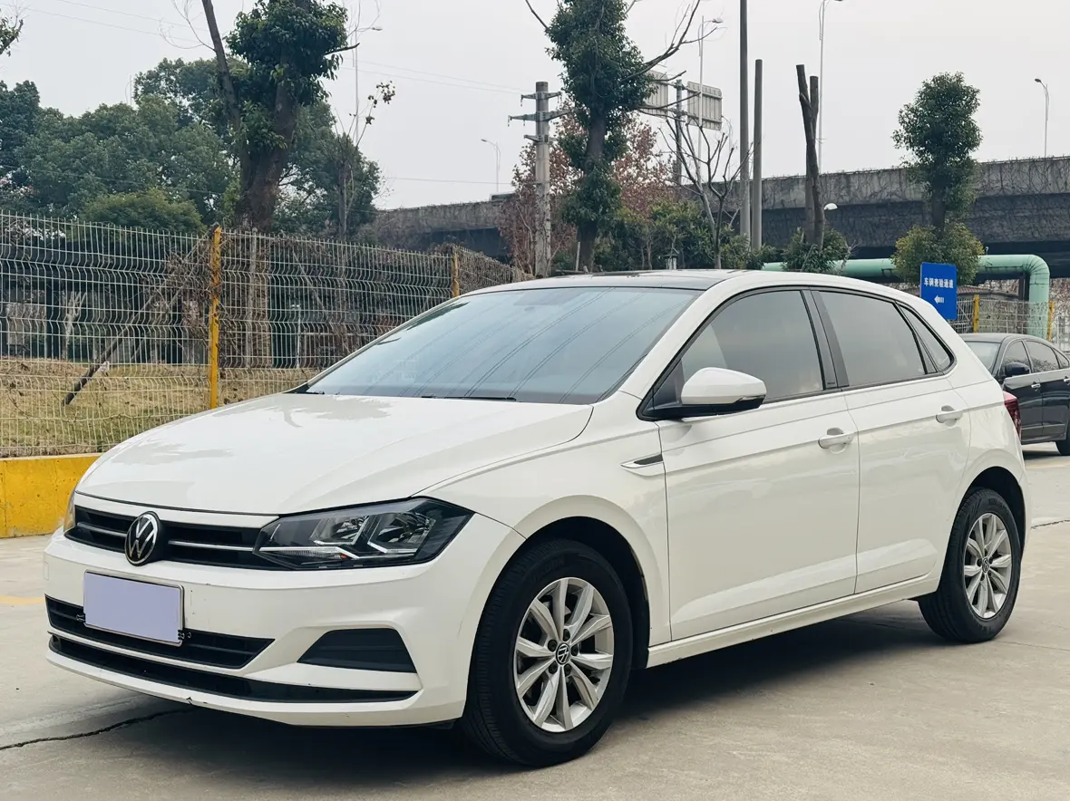 Volkswagen Polo  из Китая