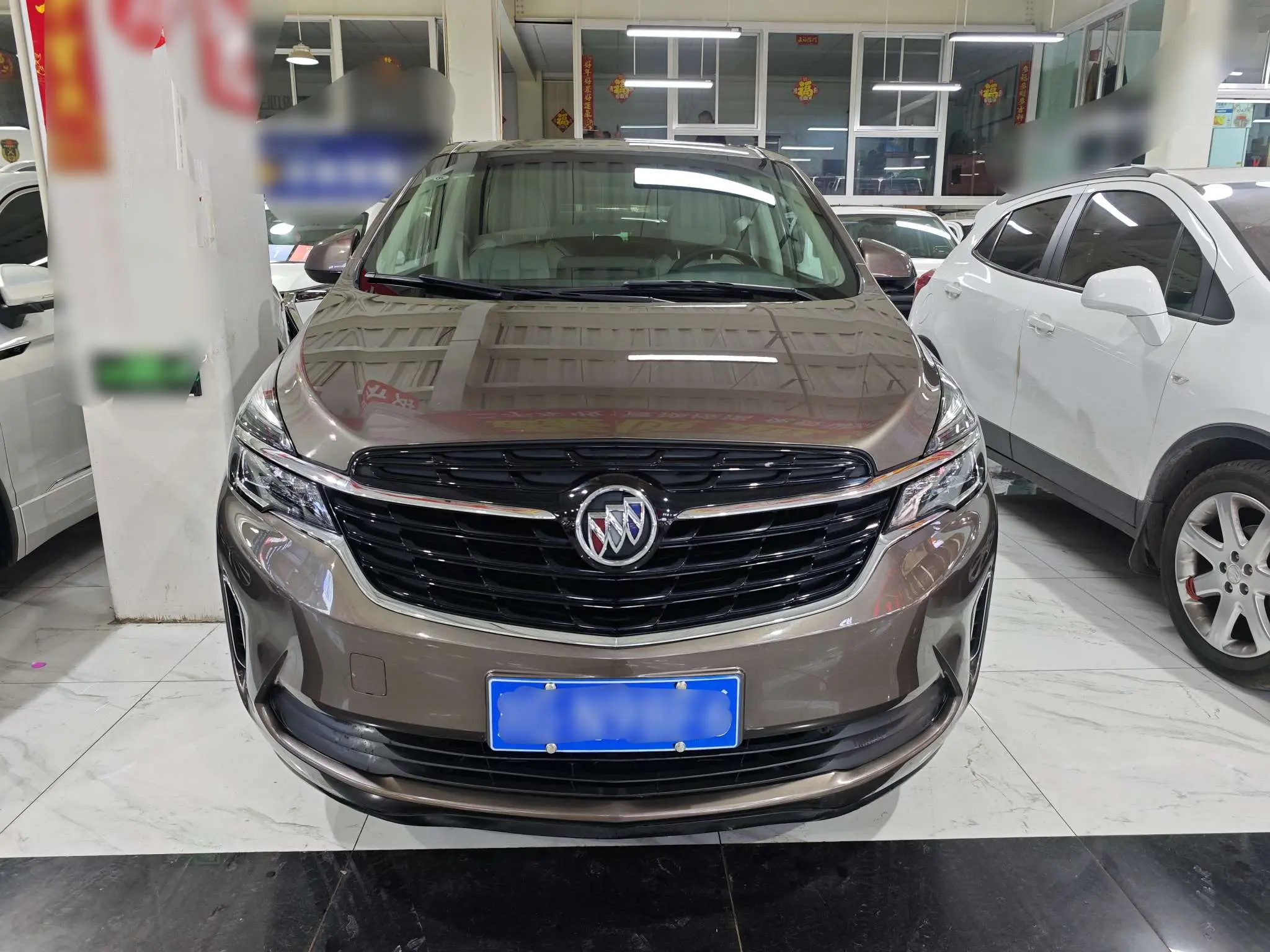 Buick GL8  из Китая