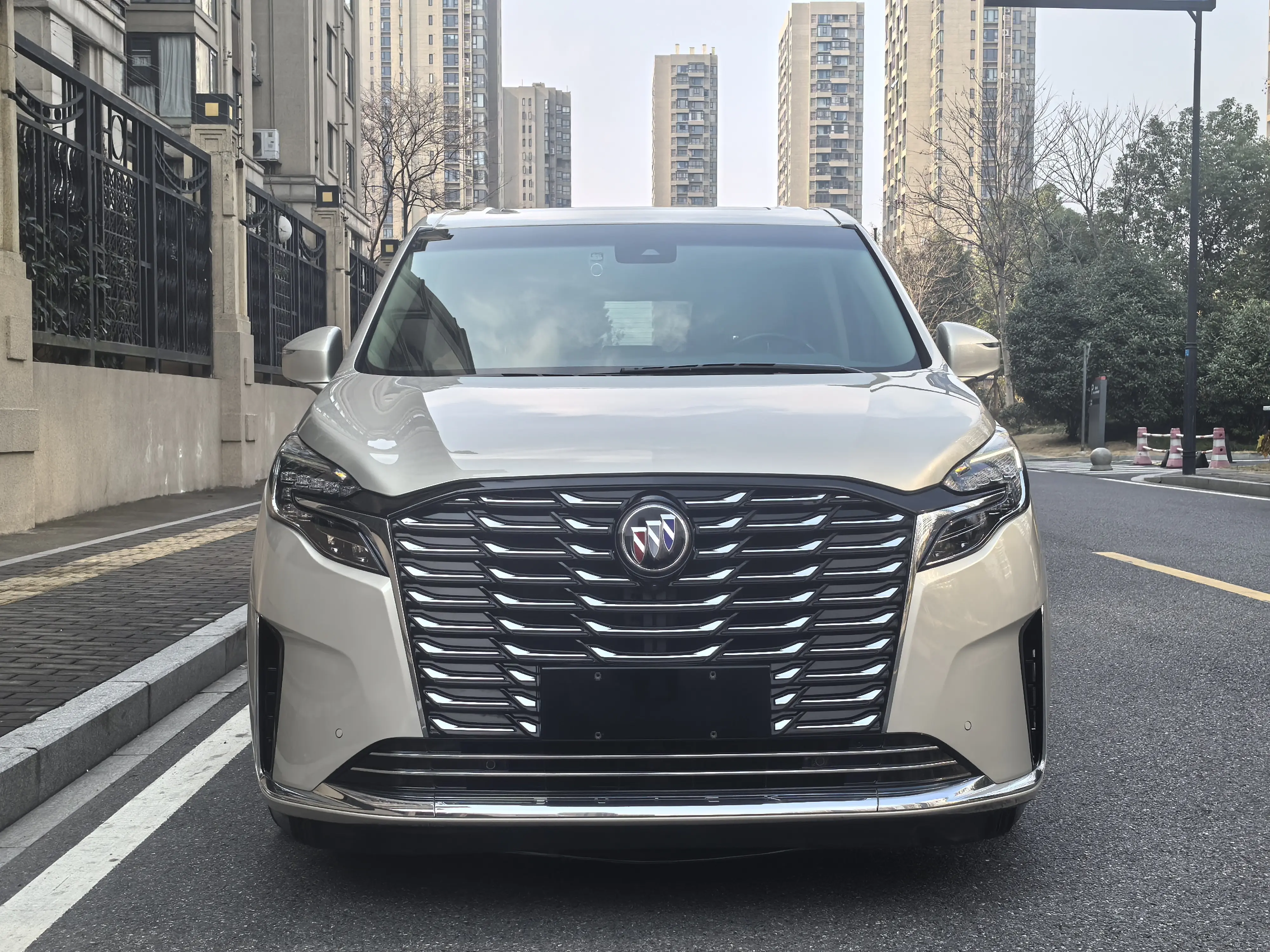 Buick GL8  из Китая