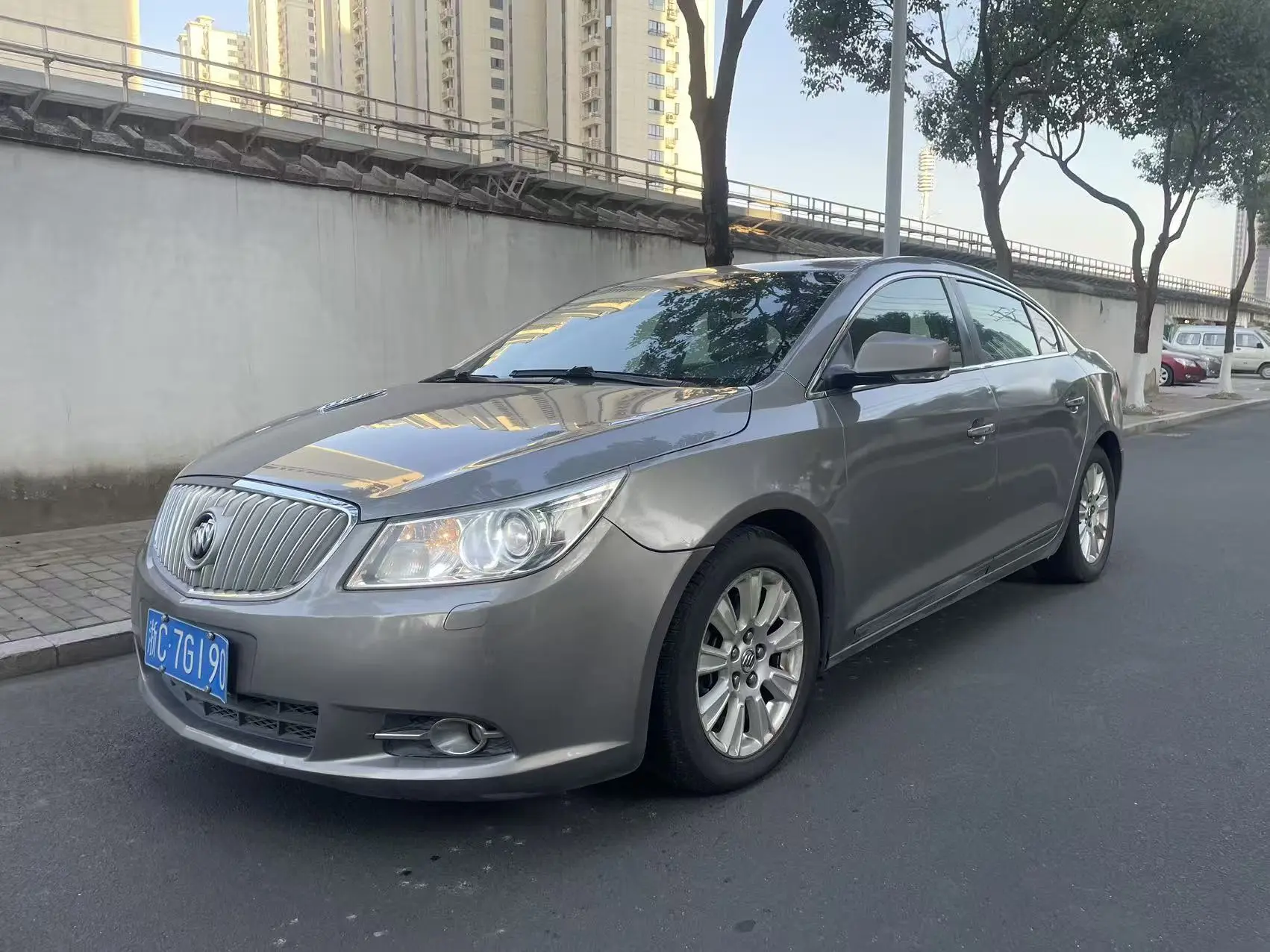 Buick LaCrosse  из Китая