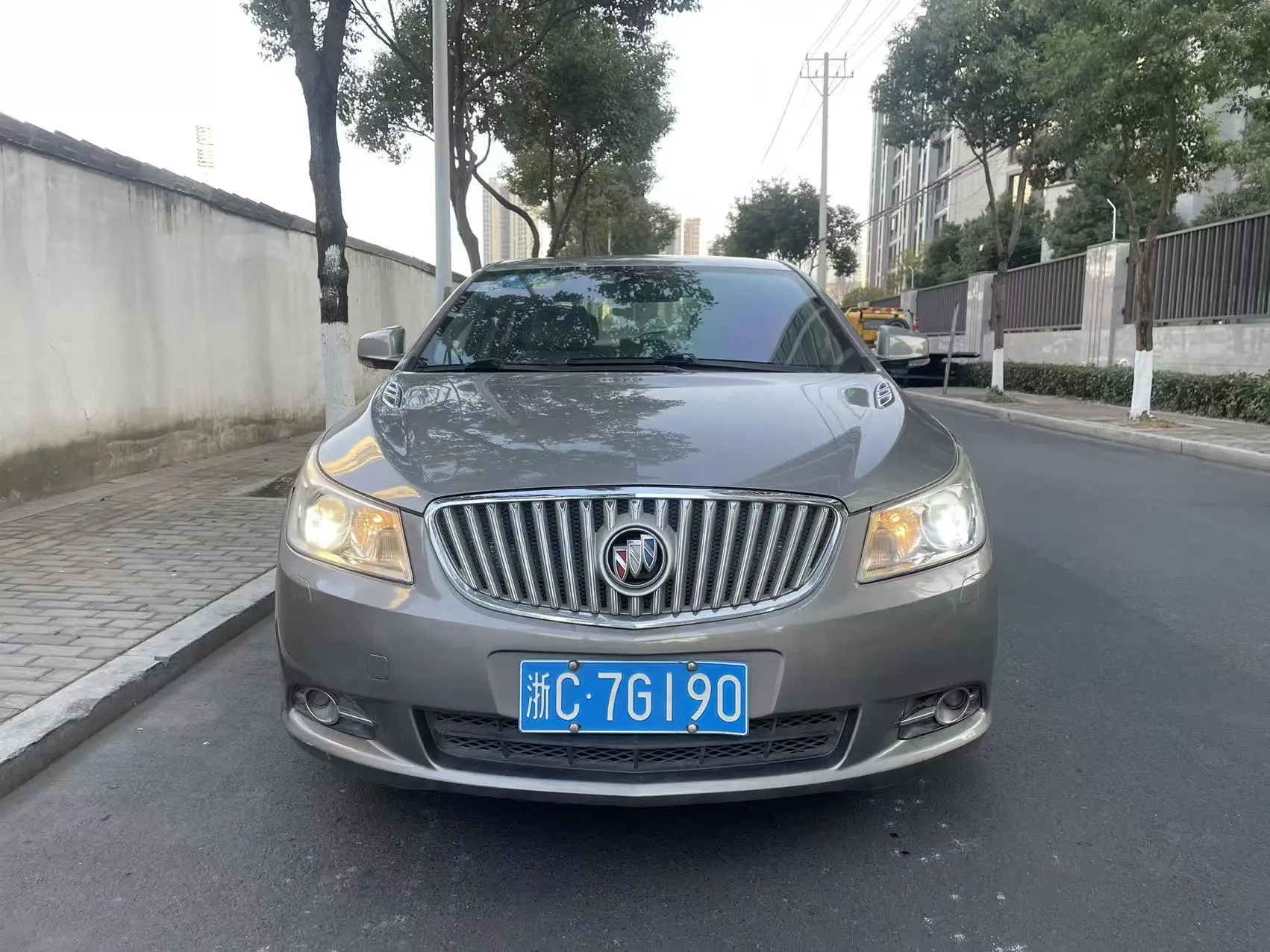 Buick LaCrosse  из Китая