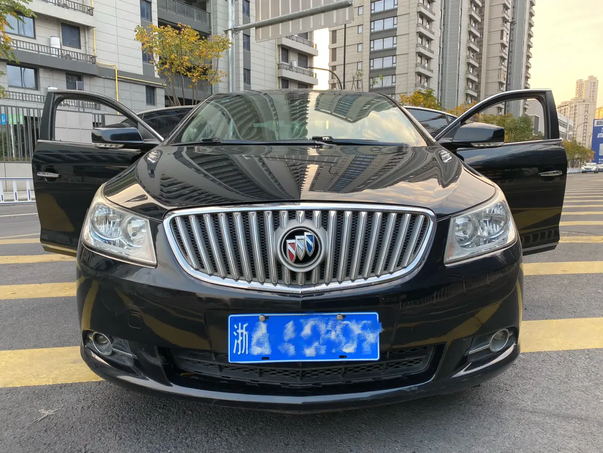 Buick LaCrosse  из Китая