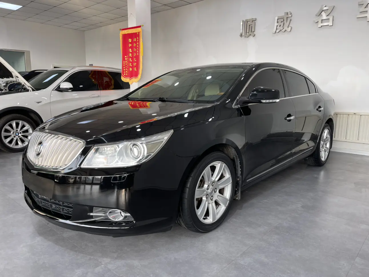 Buick LaCrosse  из Китая