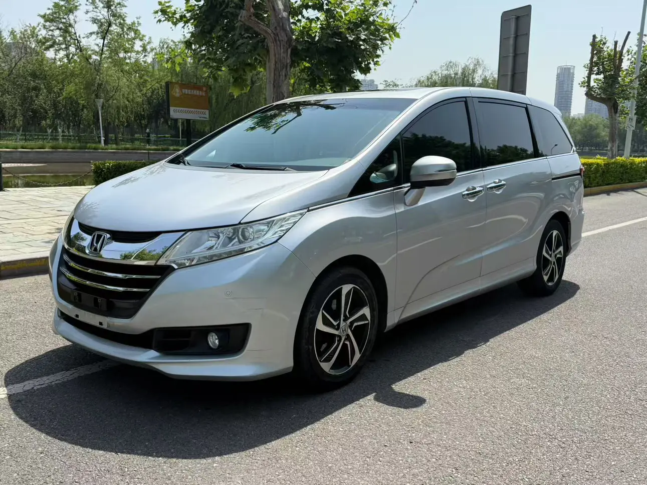 Honda Odyssey  из Китая
