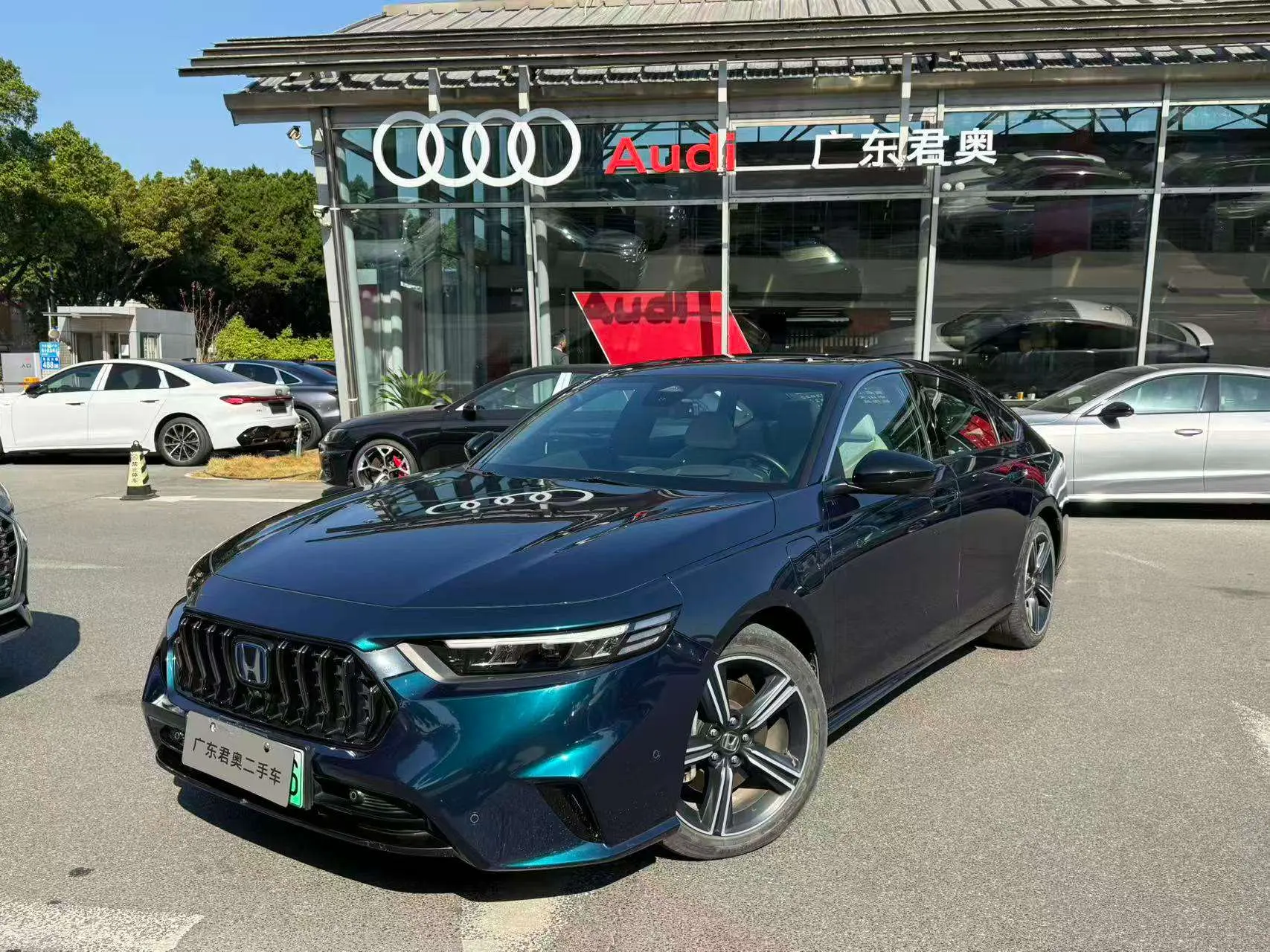 Honda Inspire (PHEV) (Yingshipai PHEV)  из Китая