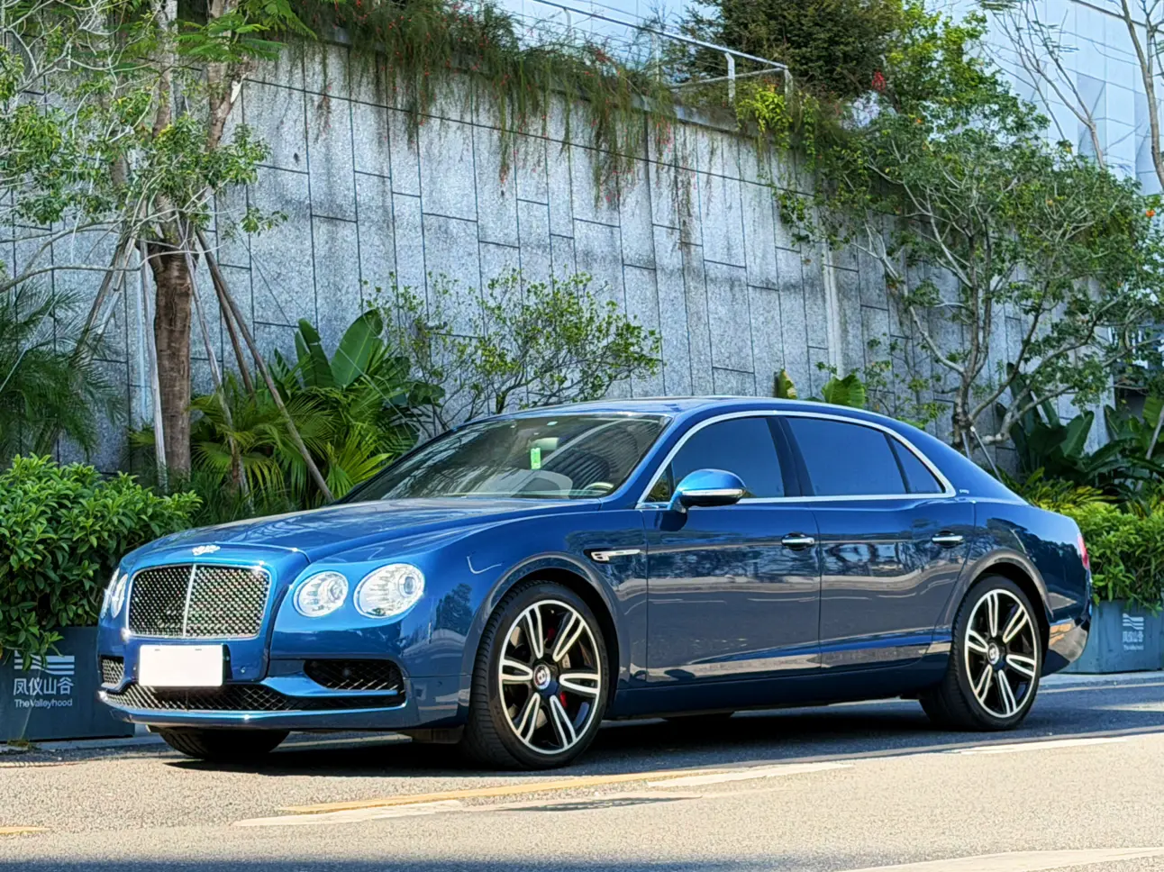 Bentley Galloping  из Китая
