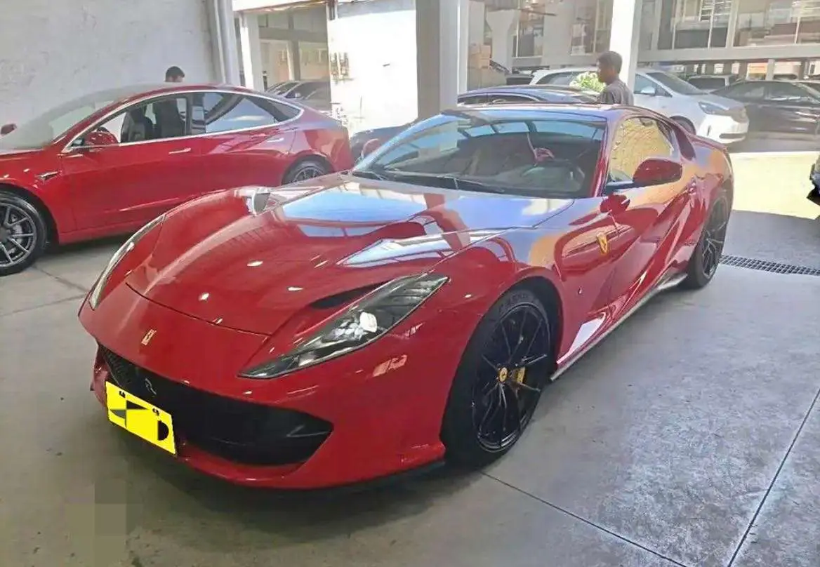 Ferrari 812  из Китая
