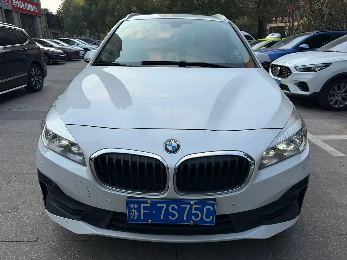 BMW 2 Series Gran Tourer  из Китая