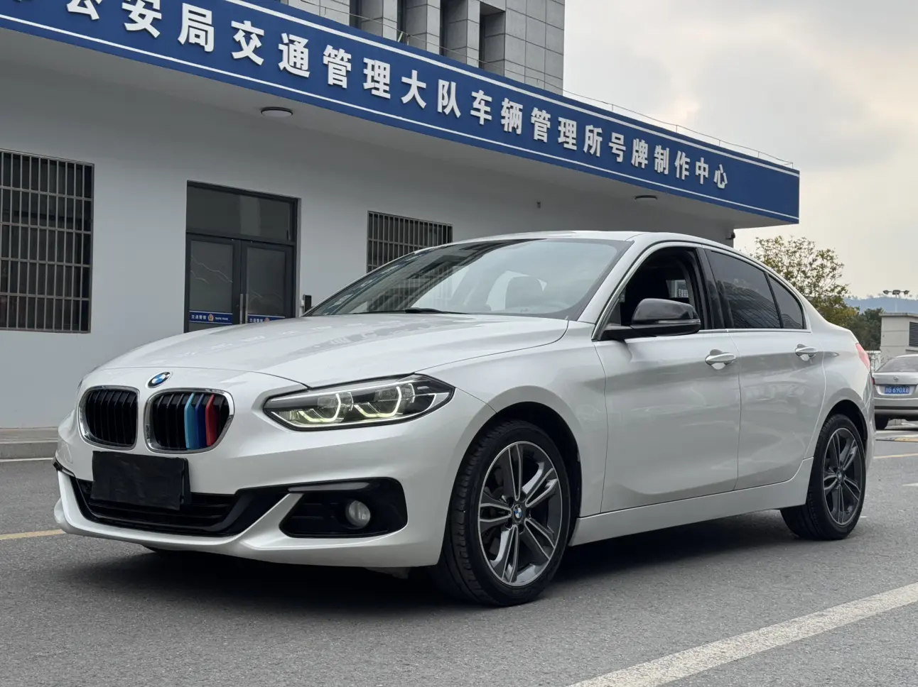 BMW 1 Series  из Китая