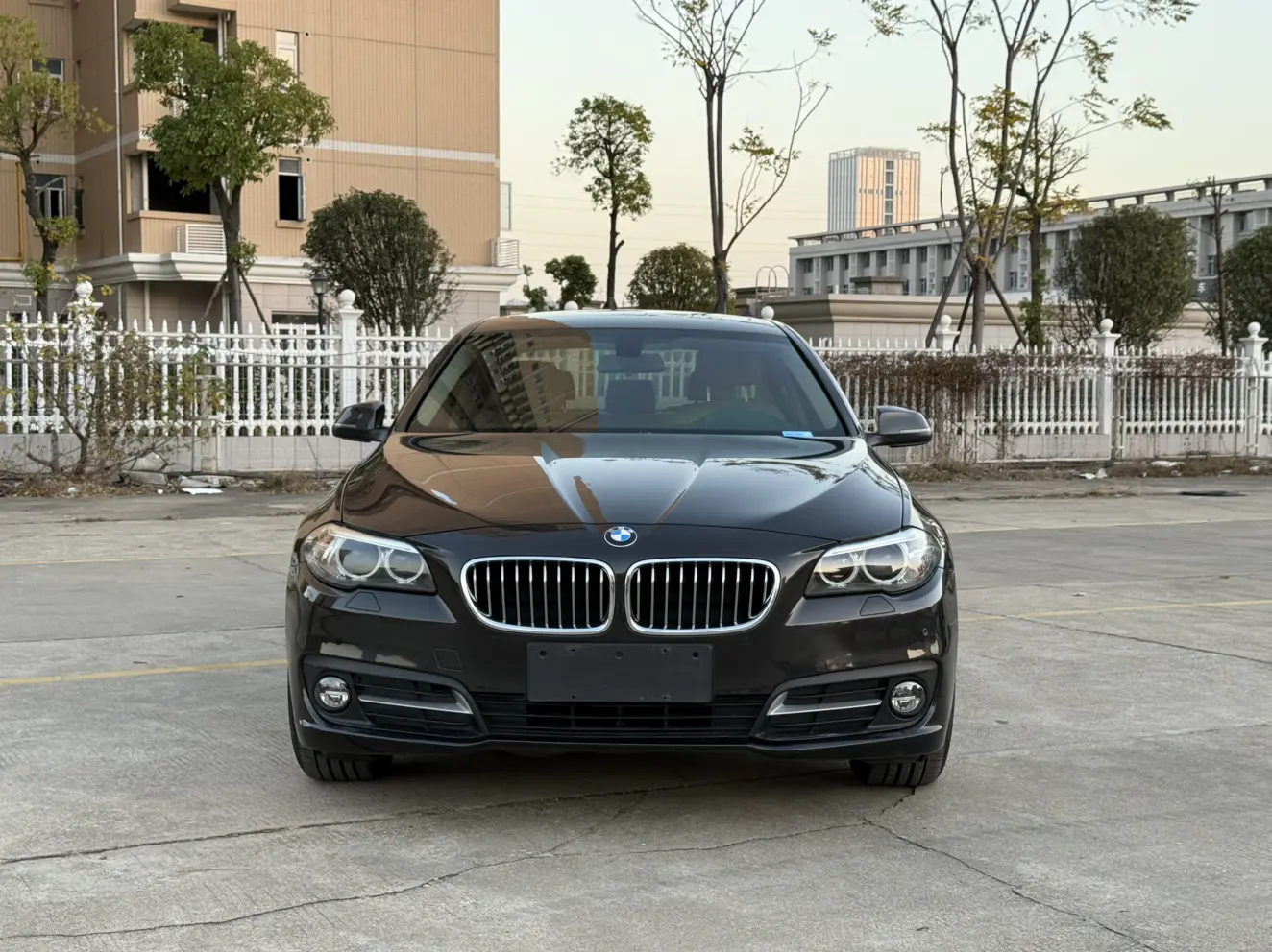 BMW 5 Series  из Китая