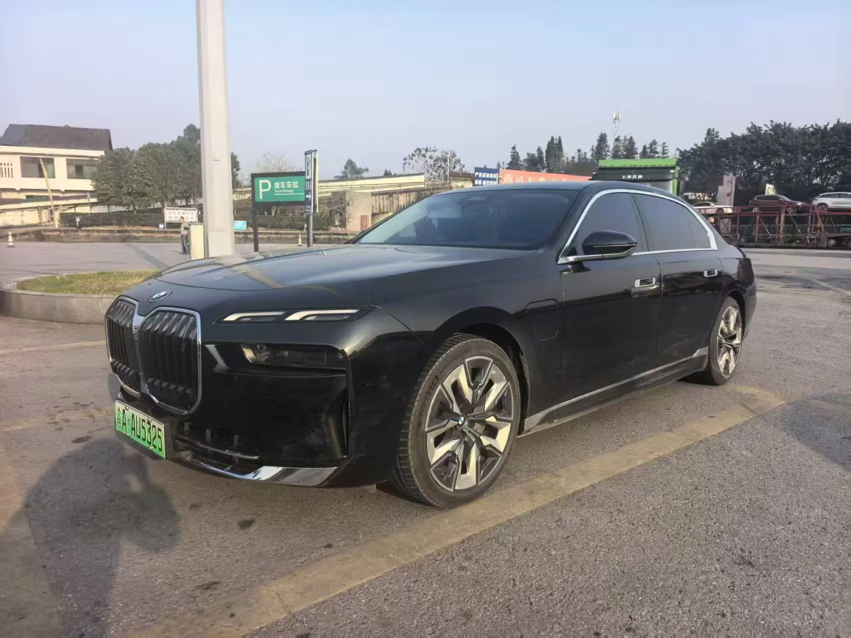 BMW i7  из Китая