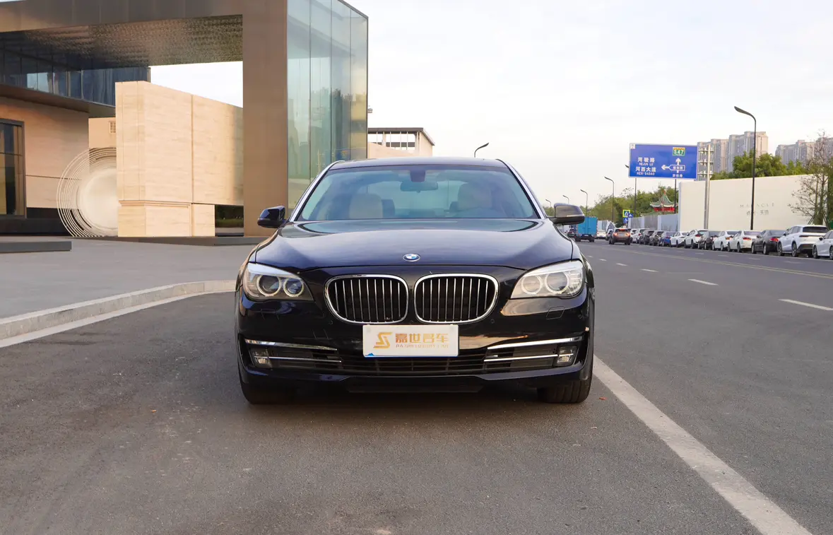 BMW 7 Series  из Китая