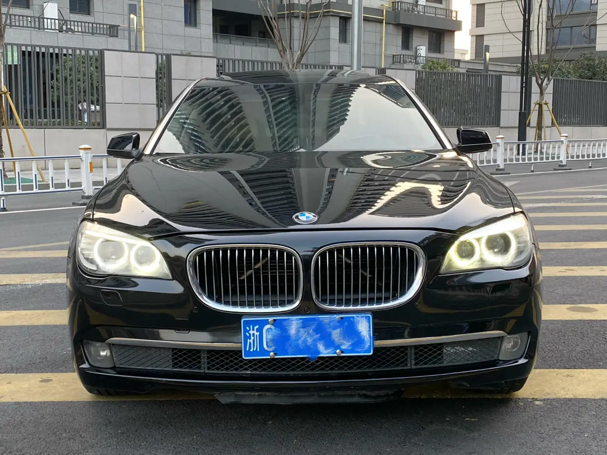 BMW 7 Series  из Китая