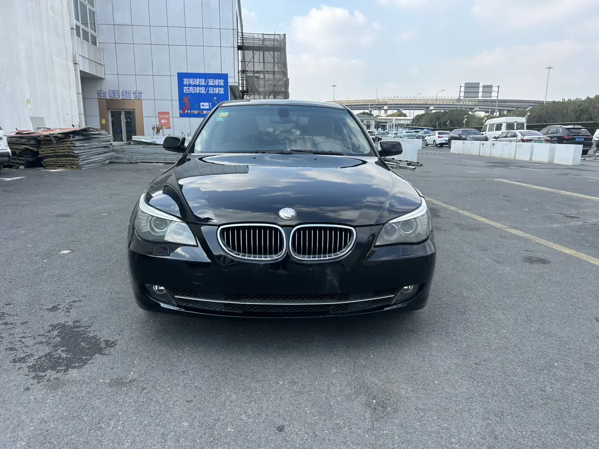 BMW 5 Series  из Китая