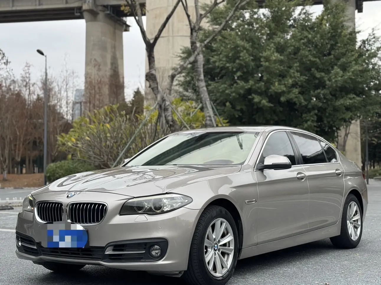 BMW 5 Series  из Китая