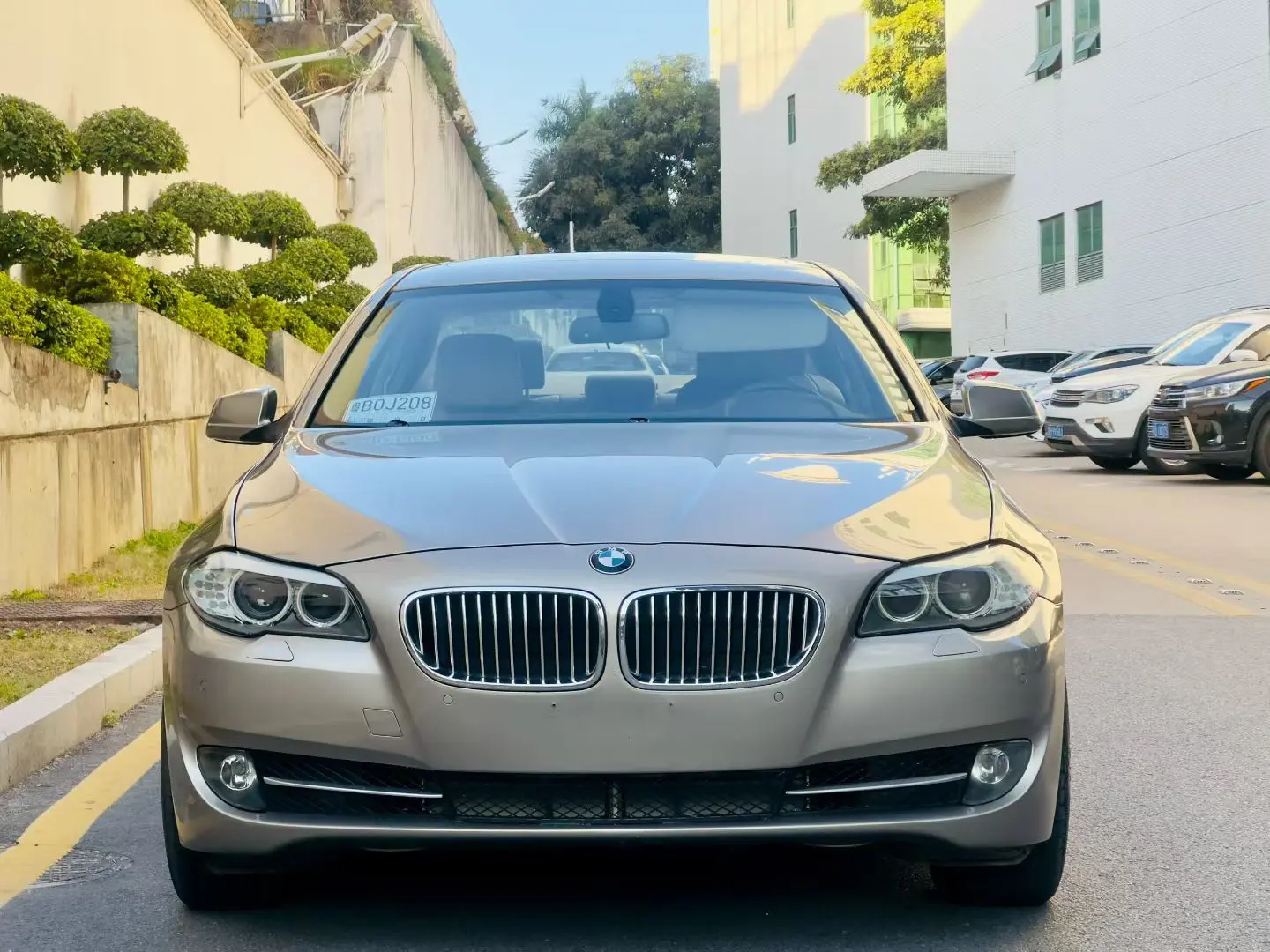 BMW 5 Series  из Китая