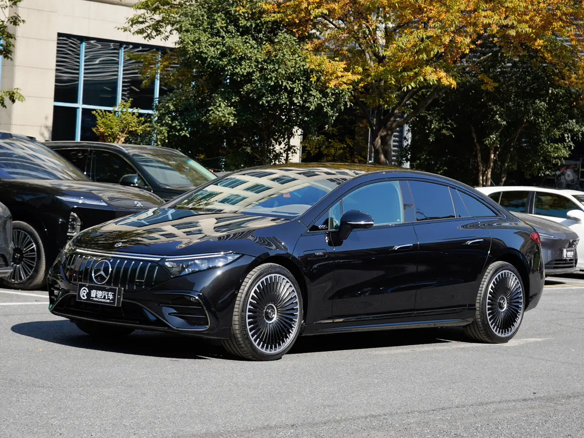 Mercedes-Benz EQS AMG  из Китая